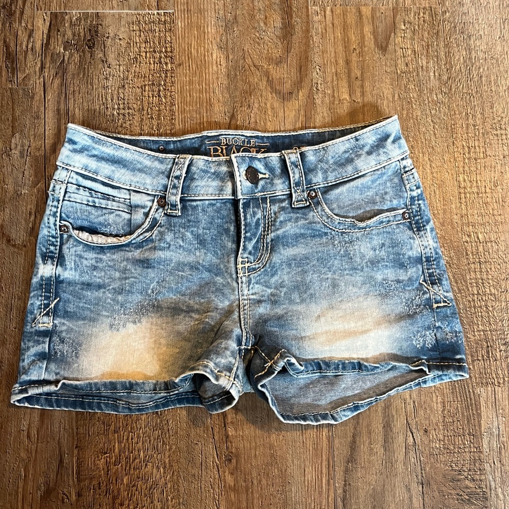 Women’s Buckle Black jean shorts size 25